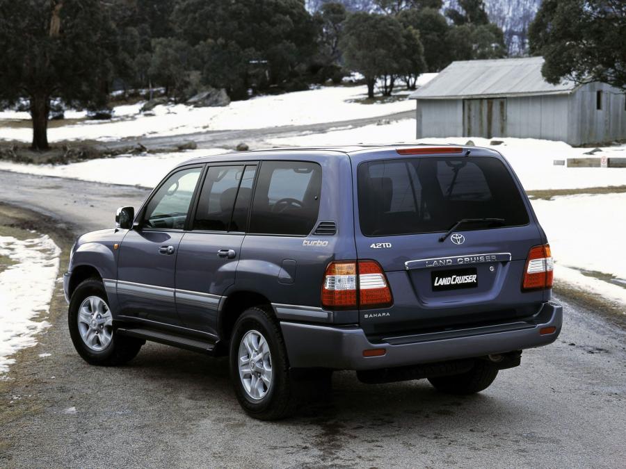  Toyota Land Cruiser 100 Sahara TD 2005 года  (AU) (фото 3 из 4)